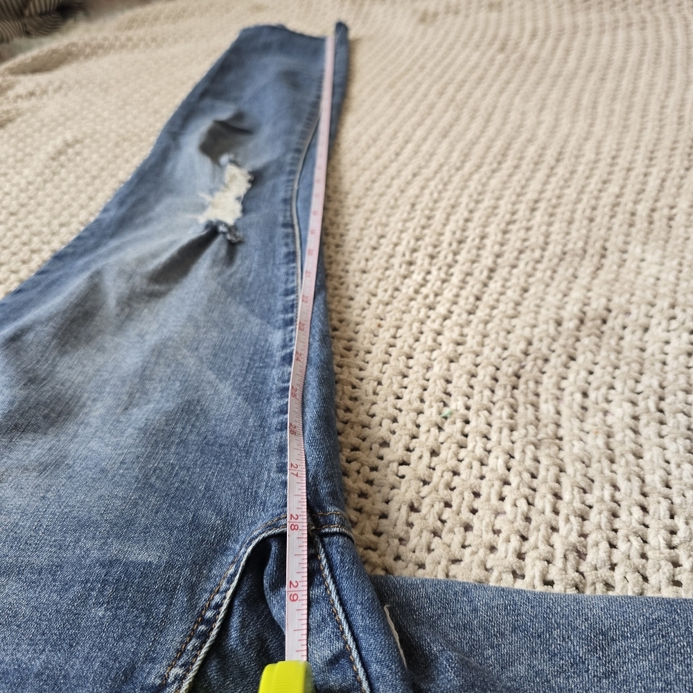 BP | Size 28 | Medium Wash Ripped Distressed Skinny Jeans - Picture 8 of 14